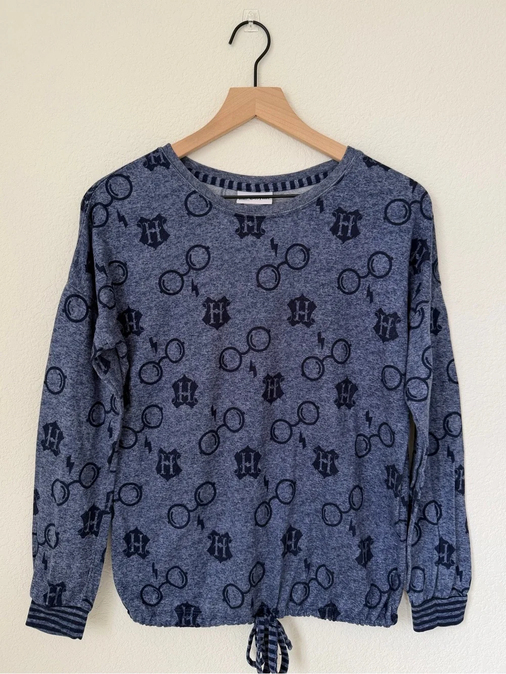 Harry Potter Wizarding World Sweater with Drawstring Size Small, New